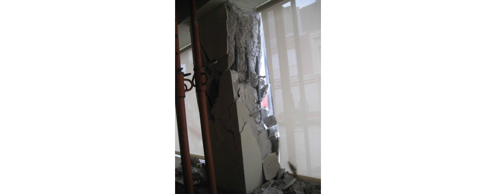 Apeos y apuntalamientos de urgencia en edificios dañados por sismo