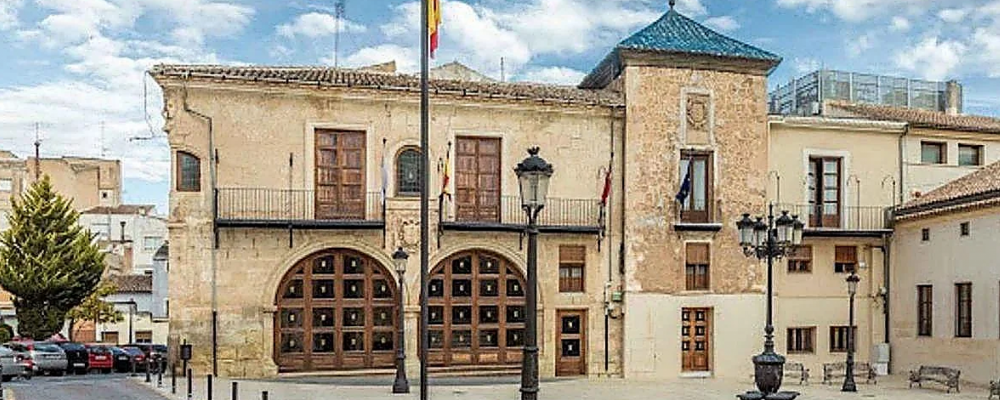 Convocatoria y bases para la provisión de una plaza de Arquitecto Técnico Ayto. de Yecla