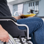 Pautas para la mejora de la accesibilidad en el interior de la vivienda (II): Acceso, pasillo y estancias.
